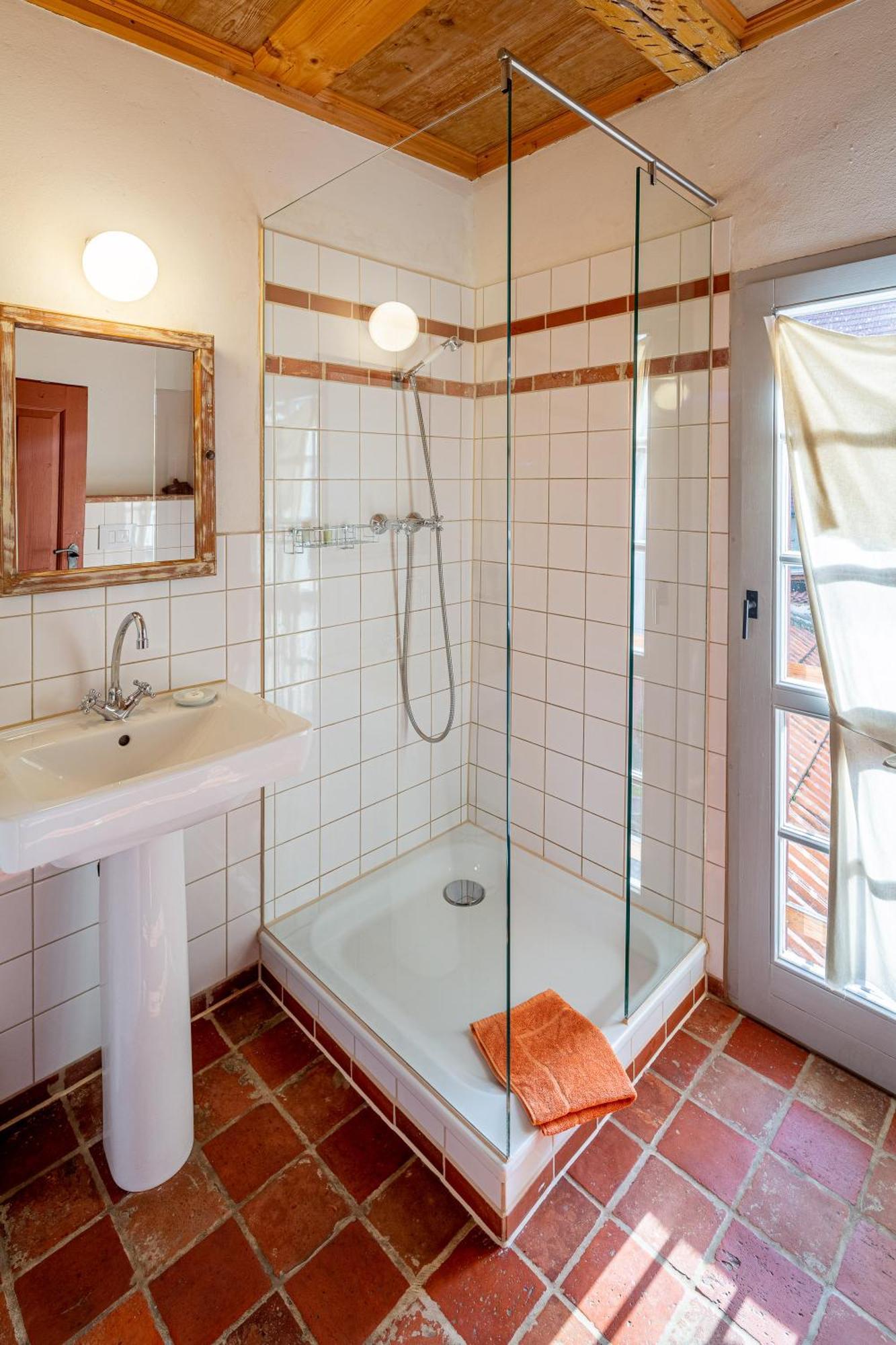 Hotel Stadthaus อาร์นชตัดท์ ภายนอก รูปภาพ