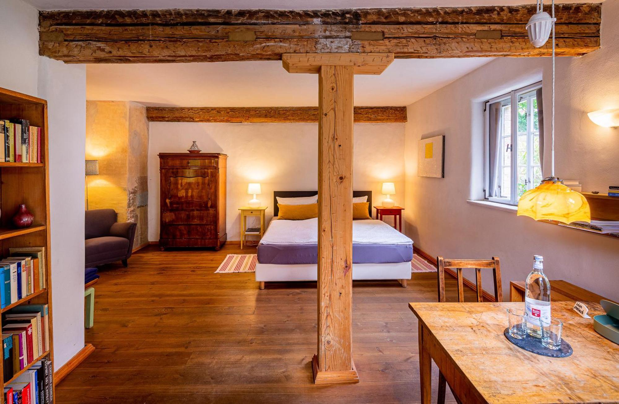 Hotel Stadthaus อาร์นชตัดท์ ภายนอก รูปภาพ