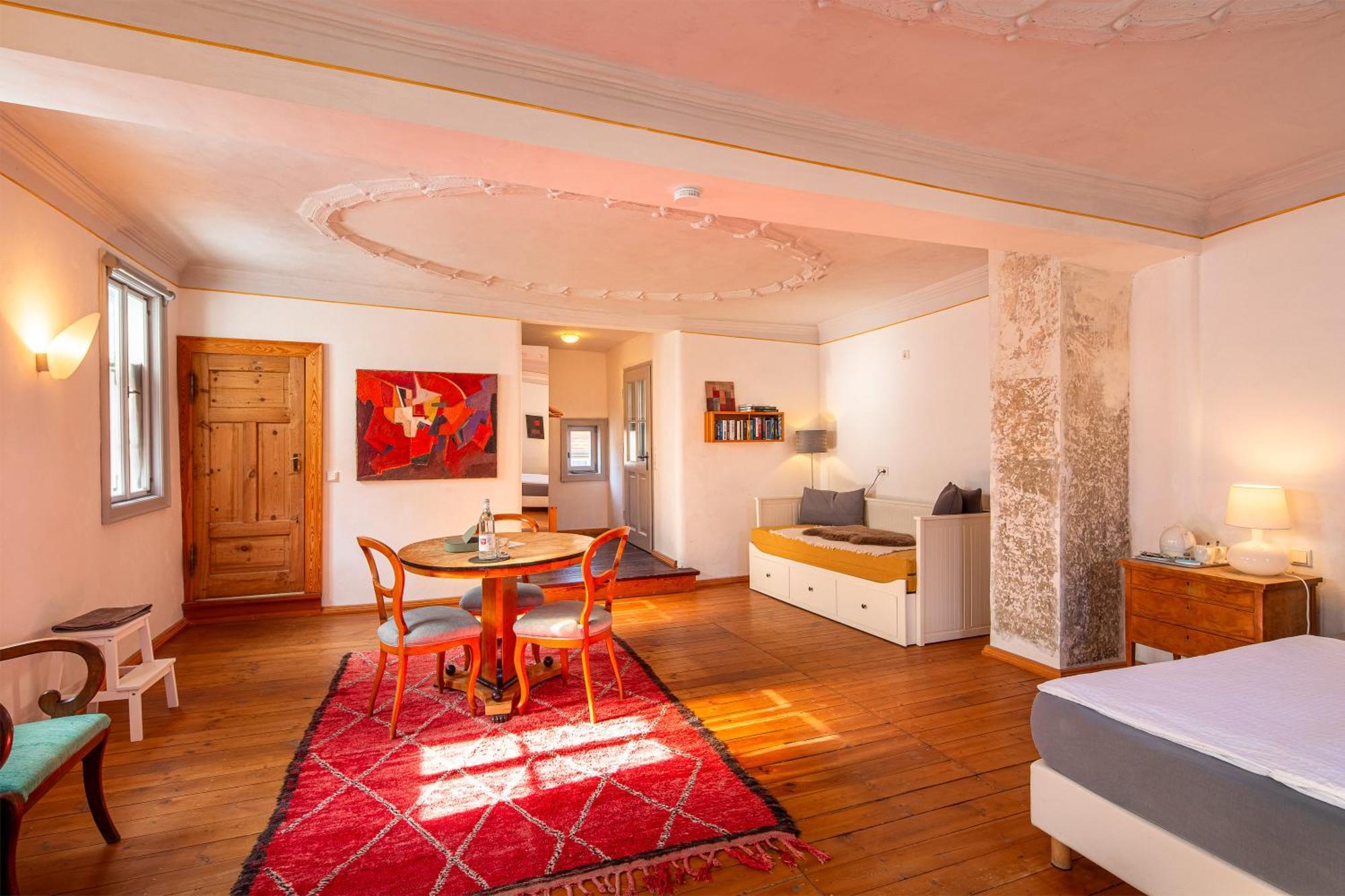 Hotel Stadthaus อาร์นชตัดท์ ภายนอก รูปภาพ